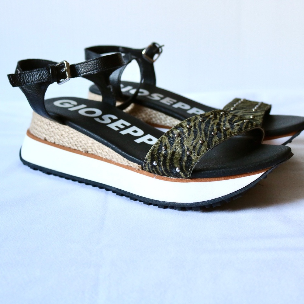 GIOSEPPO 'Mederith' Black Tan Animal Print Sandals Women's size 9.5 (EU 40)